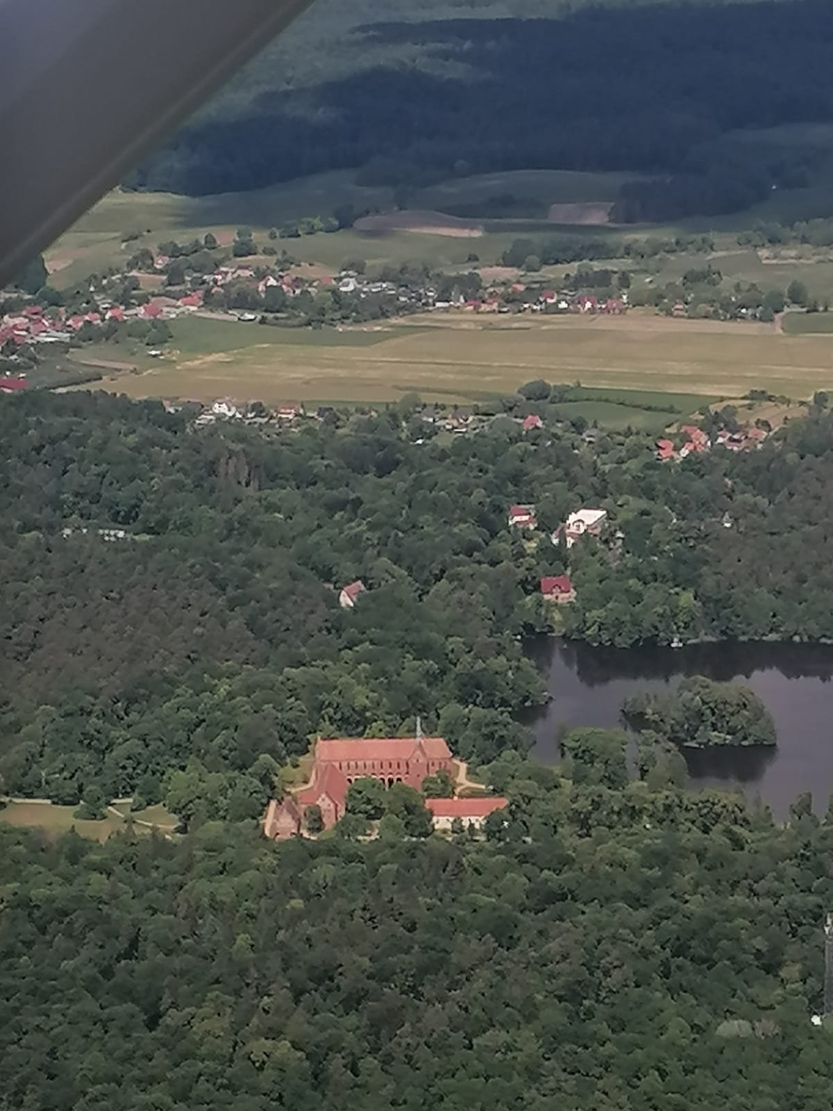 Foto vom Kloster Chorin vom Flugzeug fotografiert